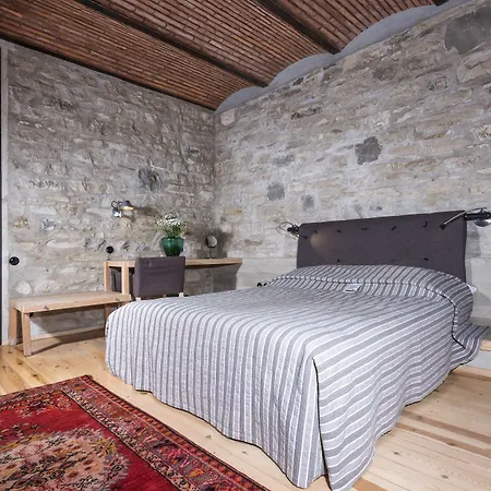 Urla Bagevi Hotell *