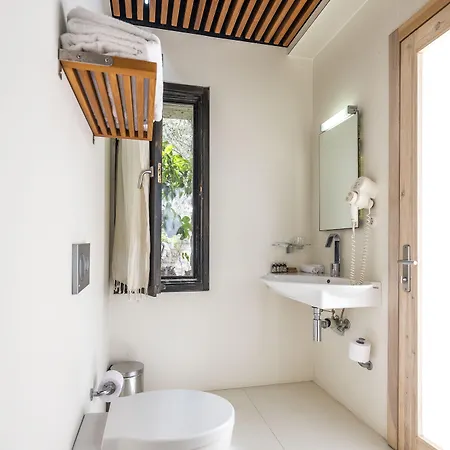 Urla Bagevi Hotell *