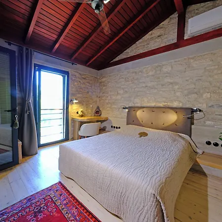 Hotel Urla Bagevi *